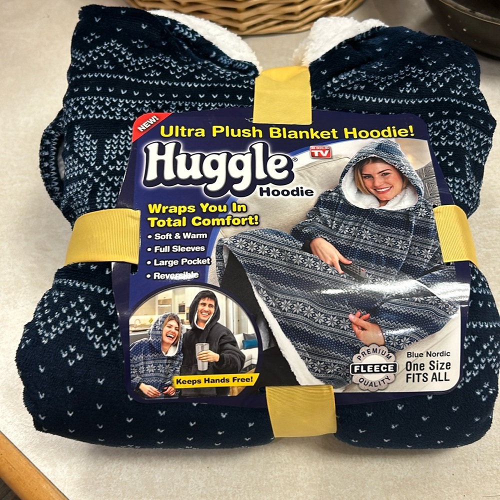 Hoodie Ultra Plush Blanket - Blue Nordic